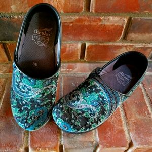 DANSKO CLOGS